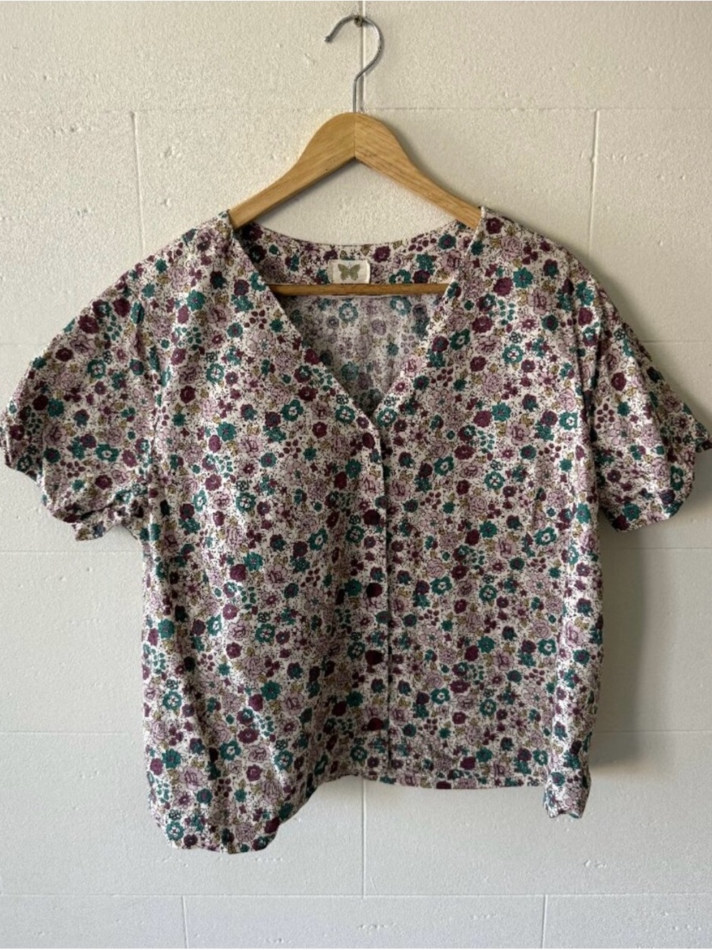HANDMADE FLORAL BUTTON DOWN SHIRT 22” PTP